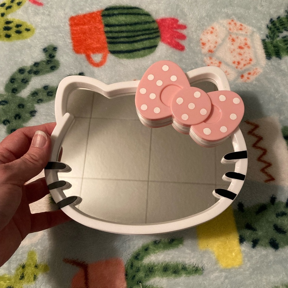 Hello Kitty Mirror with Pink Bow